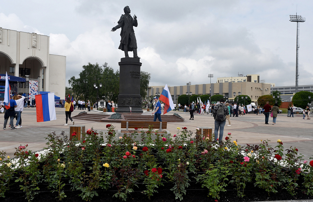 Площадь в курске фото Официальный сайт Губернатора и Правительства Курской области