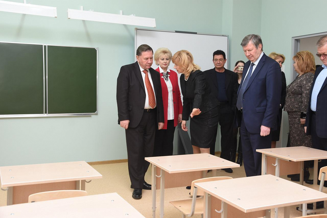 Школа 7 курск. Дом на школьной курск. Школа 58 курск клыкова. 61 школа чебоксары. Лицей-интернат 1 курск.