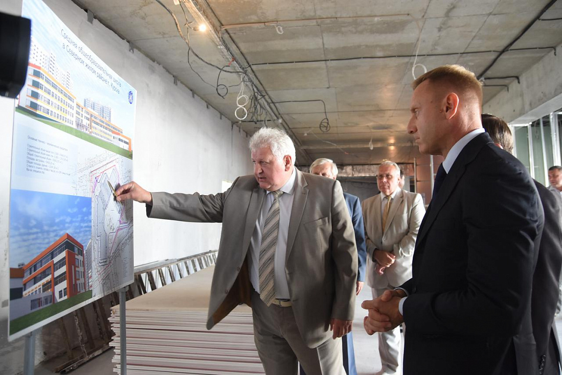 Зам министра образования пензенской области осетрова. Жена михаила котюкова фото. Посетил министр образования. Министр образования курской области. Посетил министр образования.