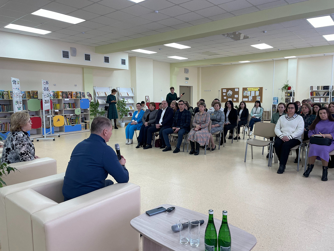 курск ул республиканская мфц. гагарина 6б. дзержинского 90б курск. хрущева 10 курск. адреса телефоны работы в курске.