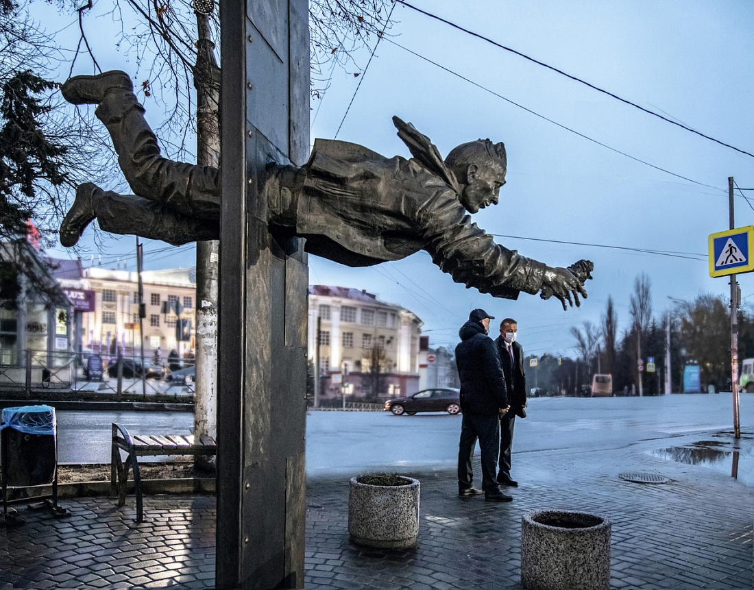 Памятники в курске фото Официальный сайт Губернатора и Правительства Курской области